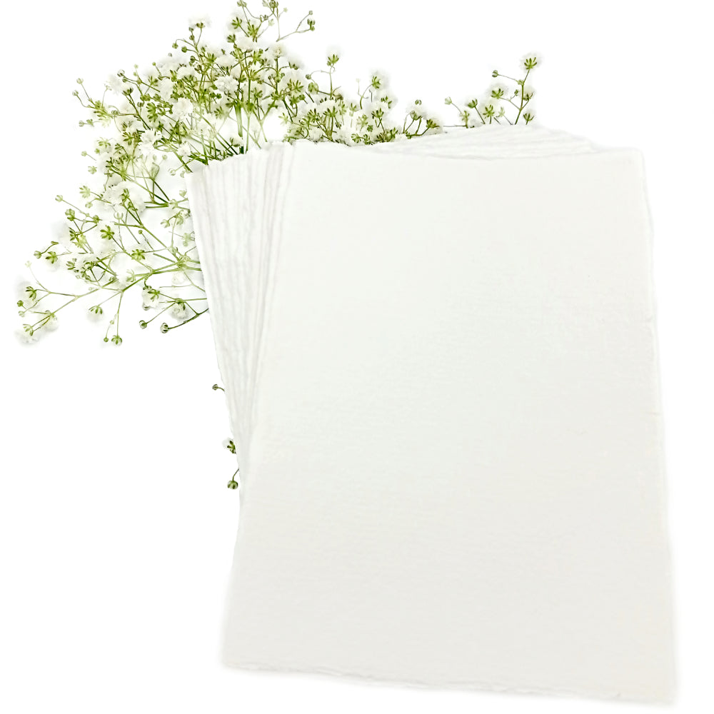 Biglietti in Carta Artigianale con Pigmenti Naturali